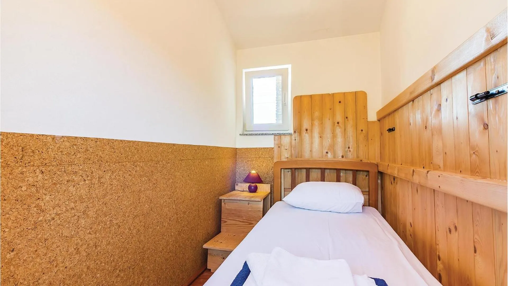 Lovely Home In Liznjan With Kitchen 0*,  Croatia